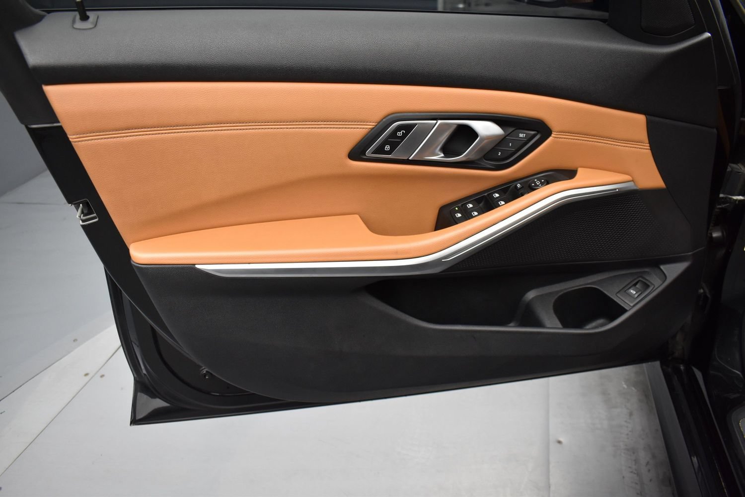Used 2020 Black Sapphire Metallic BMW M340i xDrive image 5