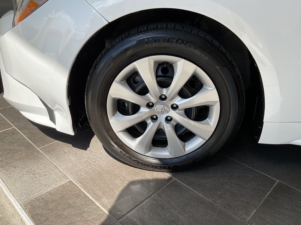 Used 2025 White Toyota LE image 4