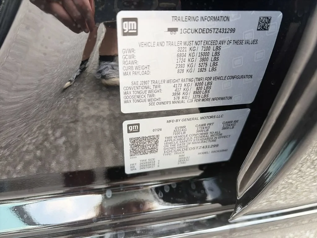 New 2026 Black Chevrolet LT image 27