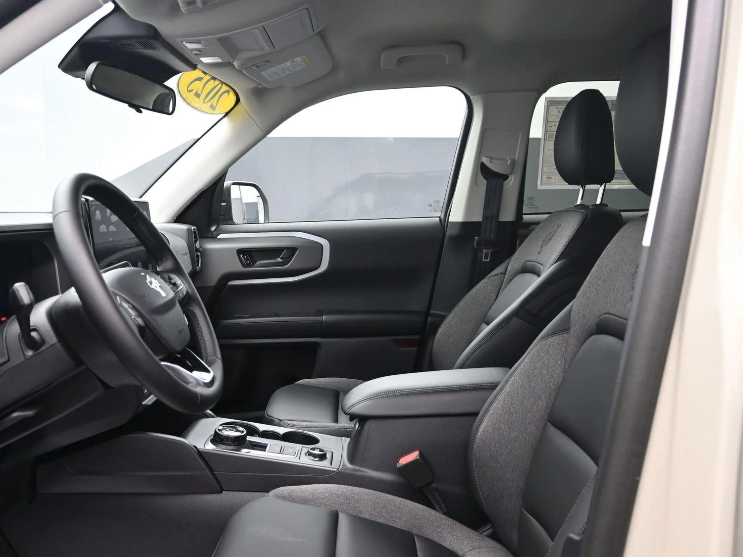 New 2025 Desert Sand Ford Big Bend® image 18