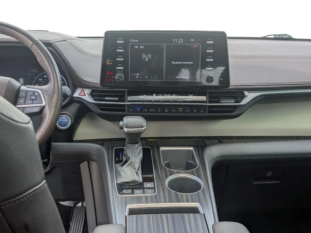 Used 2023 Beige Toyota Platinum image 19