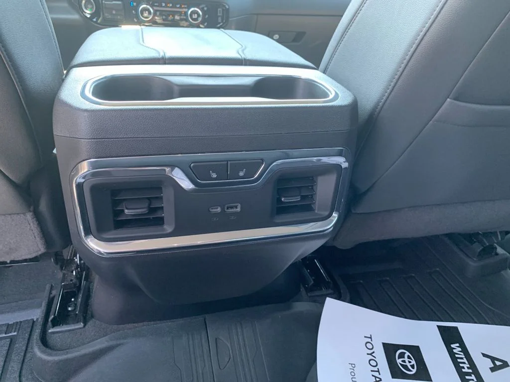 Used 2024 Silver GMC SLT image 12