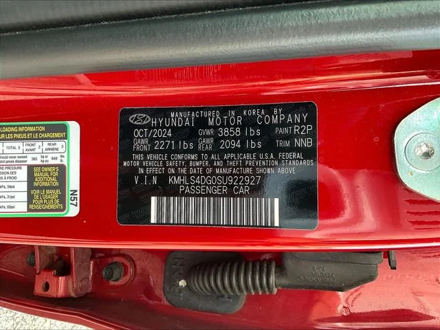 Used 2025 Red Hyundai SEL Convenience image 20