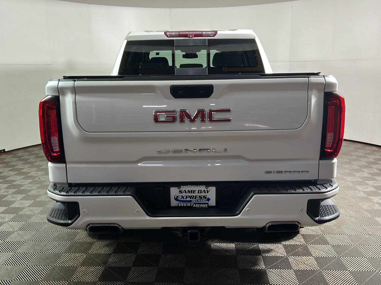Used 2023 White Frost Tricoat GMC Denali image 7