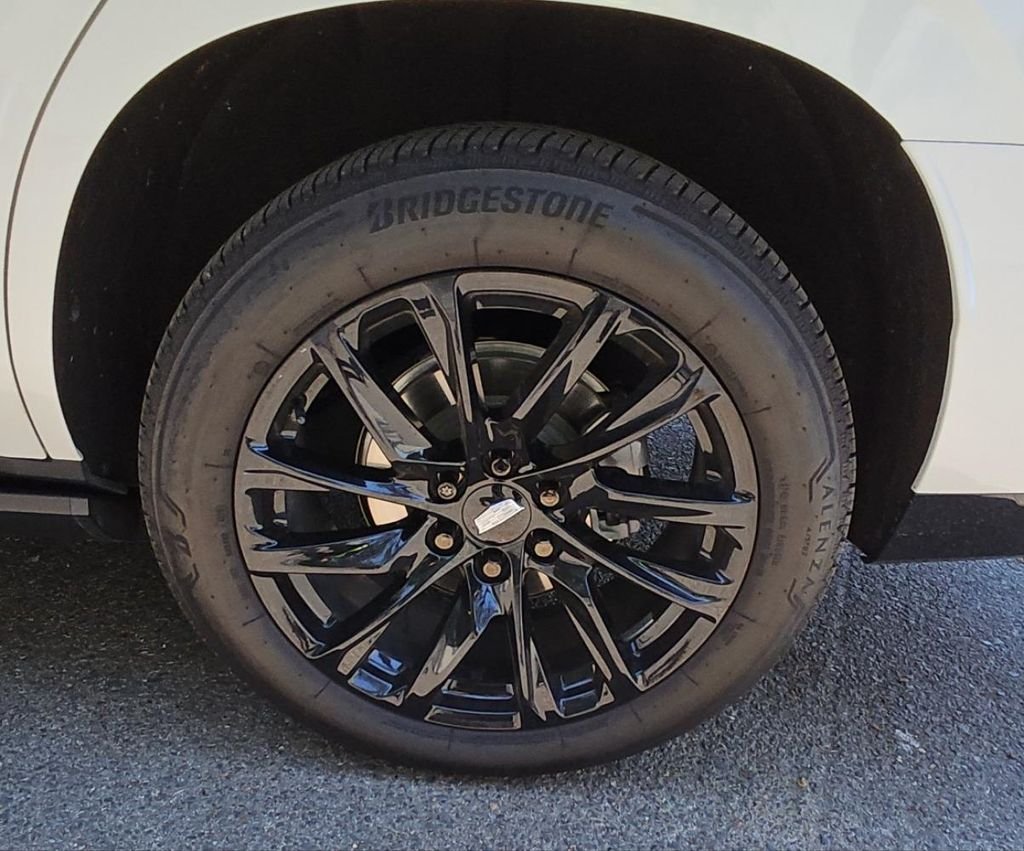 Used 2023 White Cadillac Sport image 4