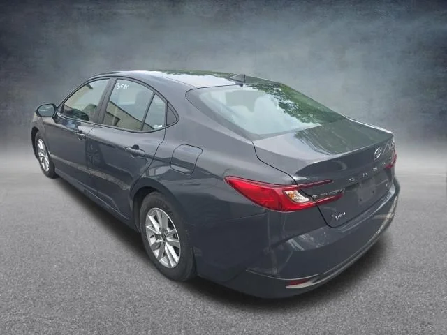 Used 2025  Toyota LE image 5