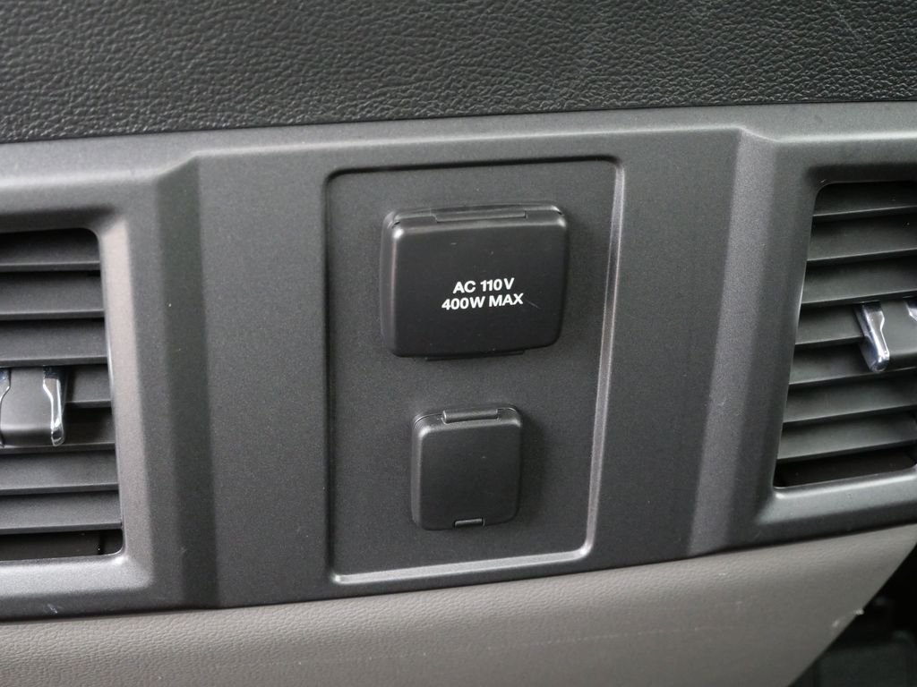 Used 2016 Brown Ford XLT image 17
