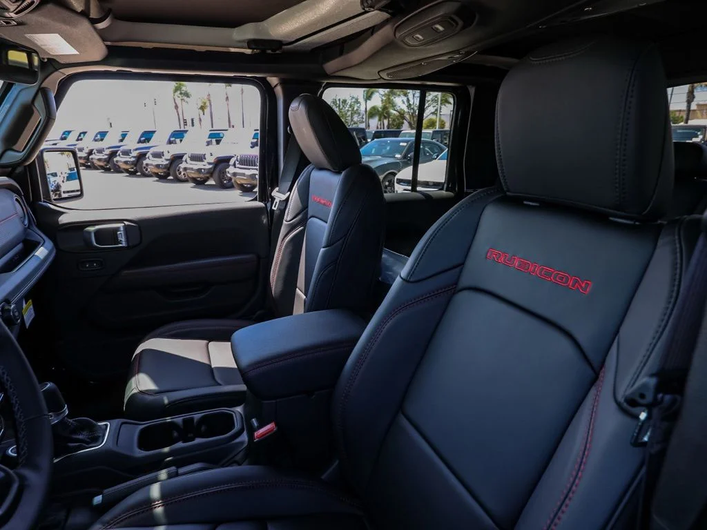 New 2026 Black Clearcoat Jeep Rubicon X image 15