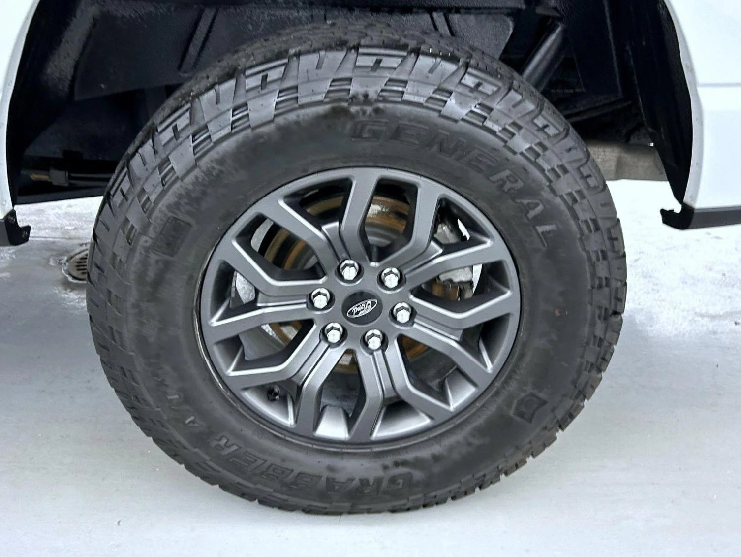 Used 2023 White Ford Tremor image 23