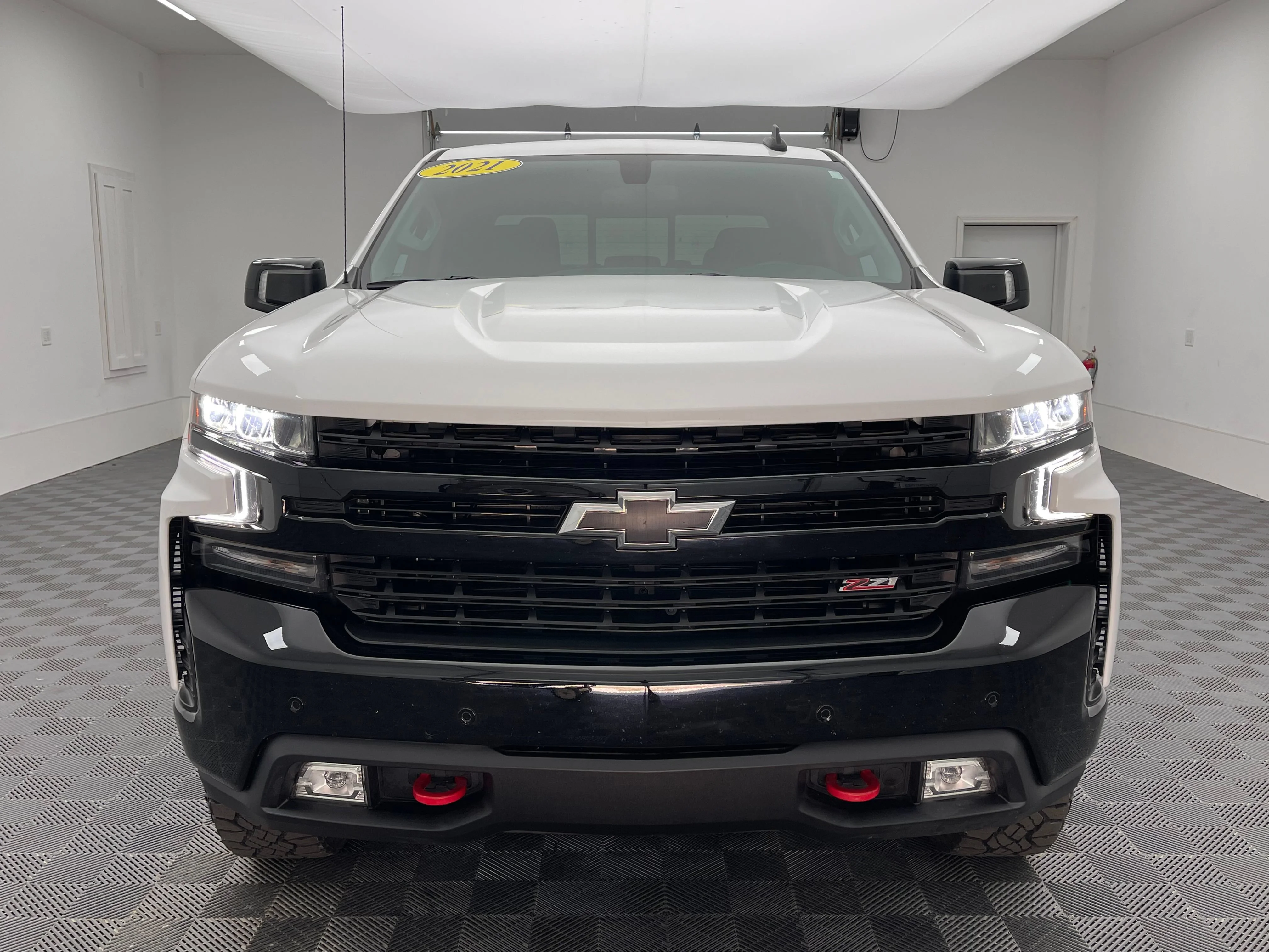 Used 2021 SUMMIT WHITE Chevrolet LT Trail Boss image 12