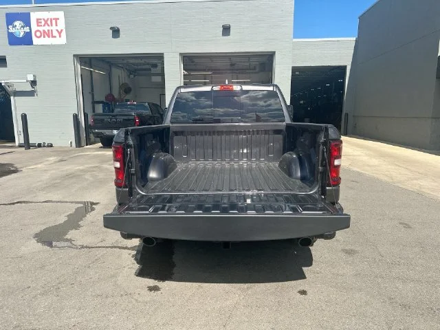 New 2027 Granite Crystal Metallic Clear-Coat Exterior Paint RAM Big Horn/Lone Star image 26