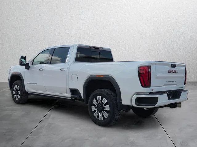 Used 2024 White GMC Denali image 3