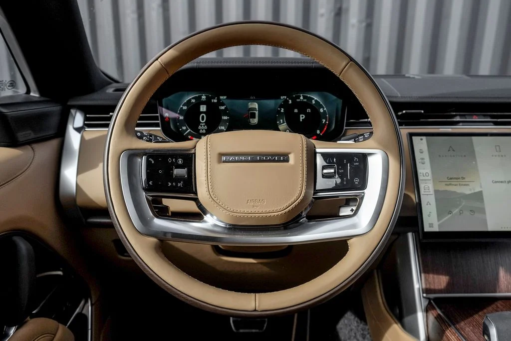 New 2026 Belgravia Green Land Rover SE image 19