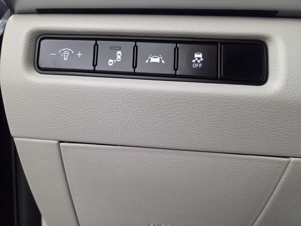 Used 2021 Gravity Grey Kia S image 19