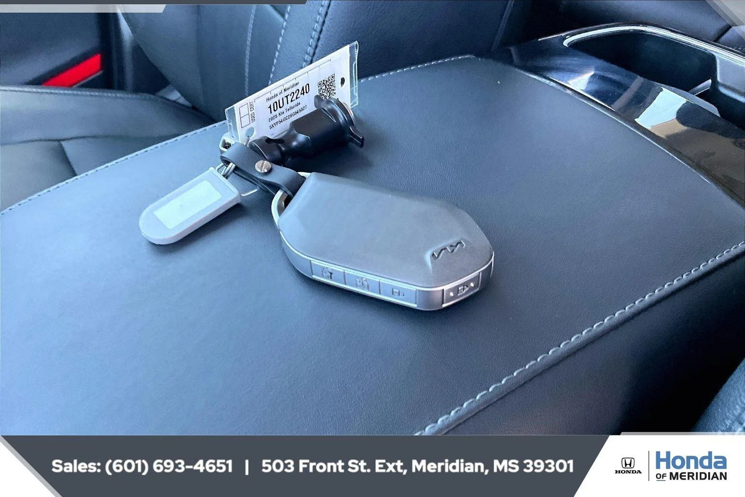Used 2025 Everlasting Silver Kia SX image 9