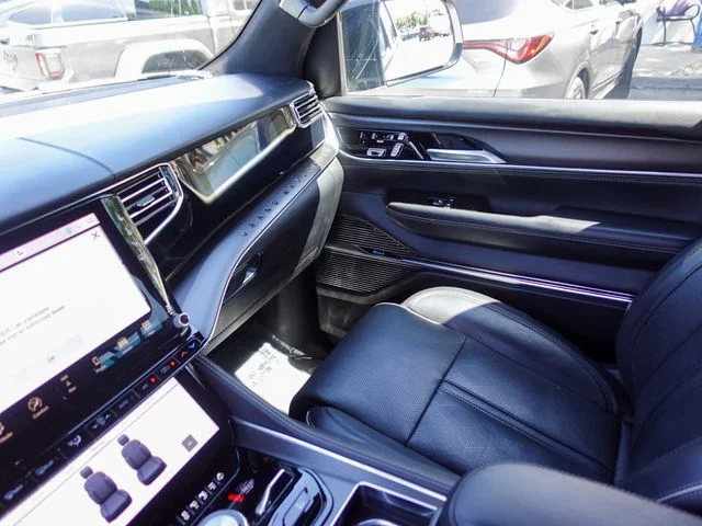 Used 2024 White Jeep Series II image 21