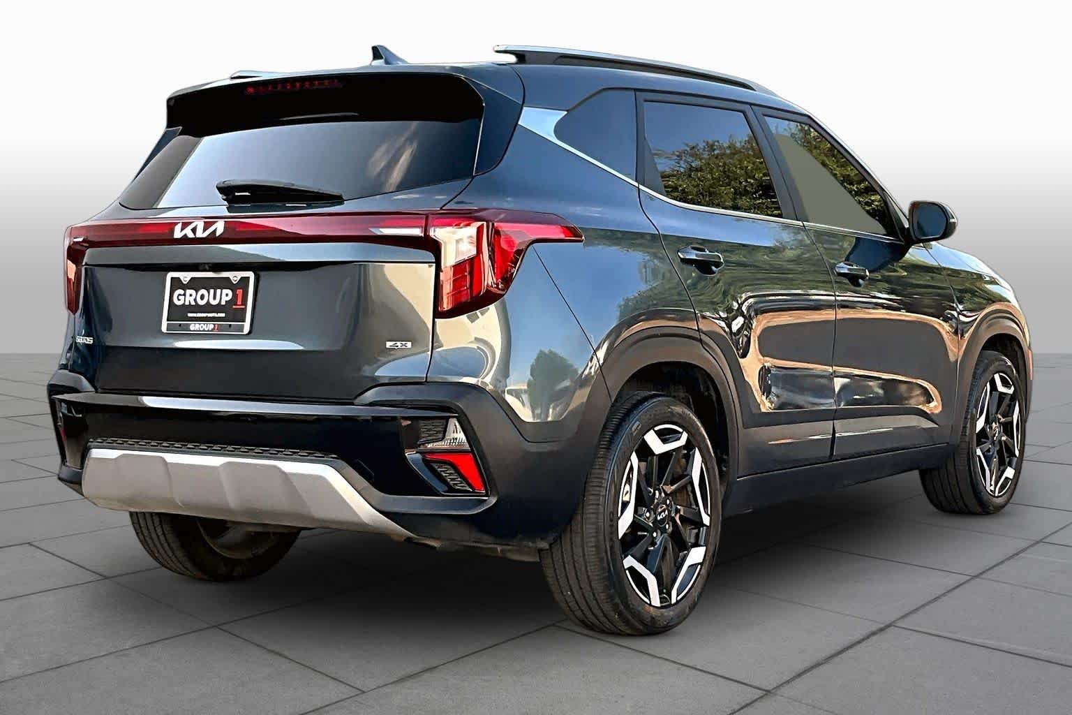 Used 2024 Gravity Gray Kia SX image 13