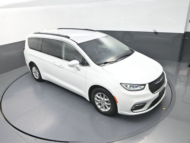Used 2022 White Chrysler Touring L image 11