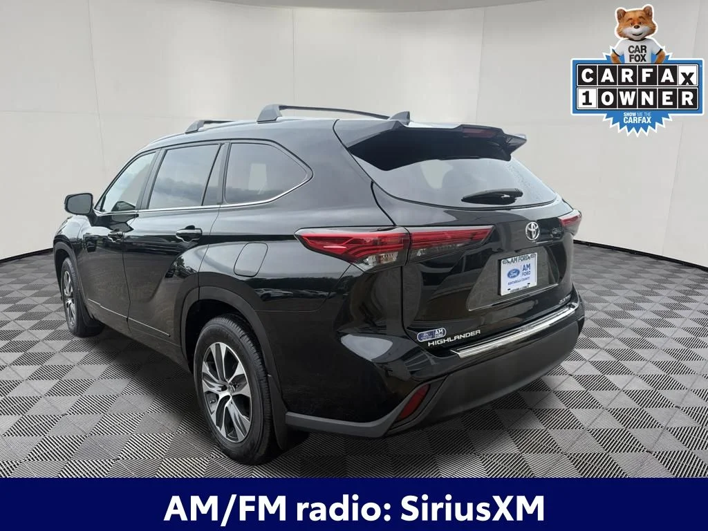 Used 2023 Midnight Black Metallic Toyota XLE image 3
