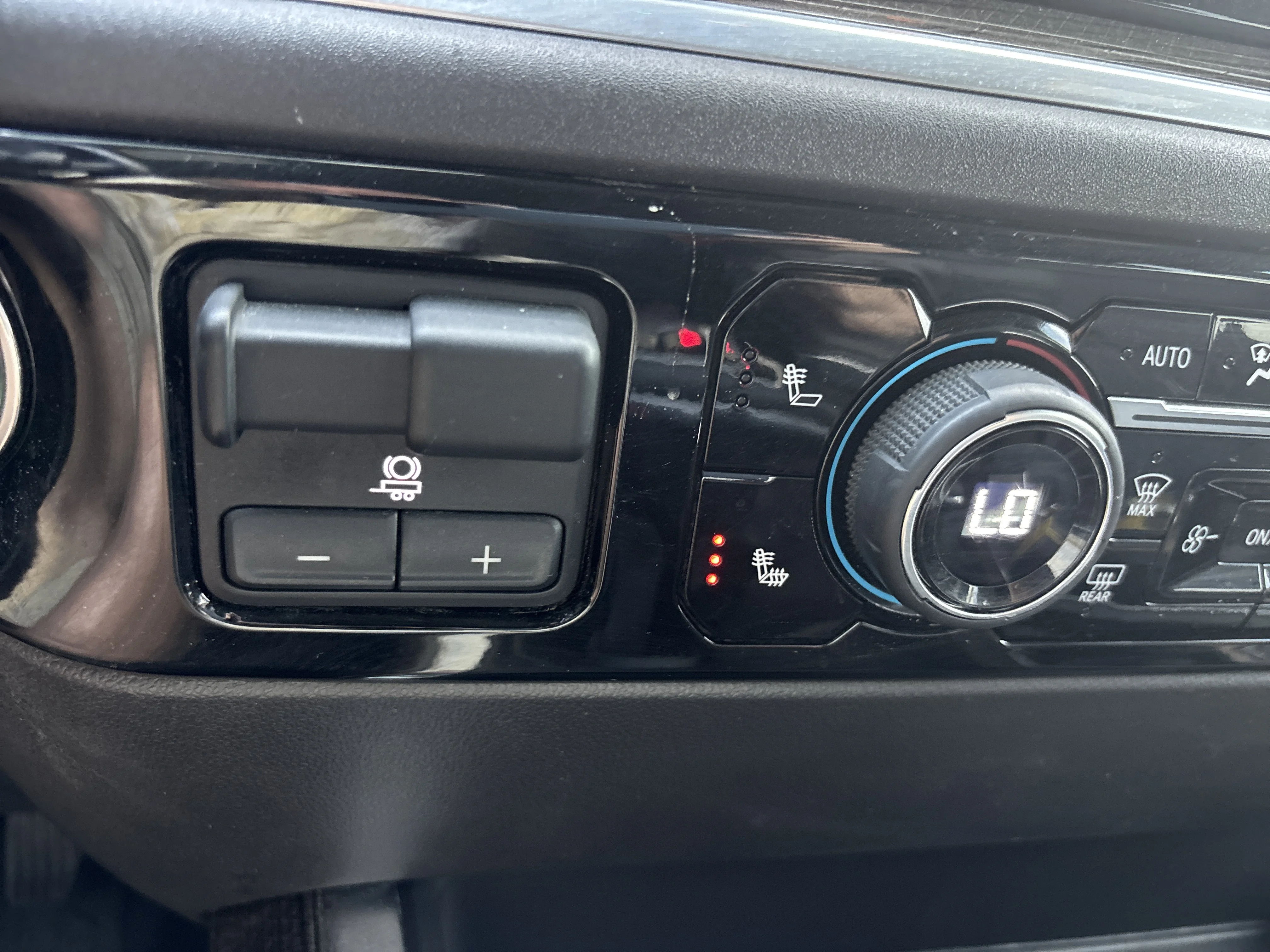 Used 2025 Summit White Chevrolet LT Trail Boss image 41