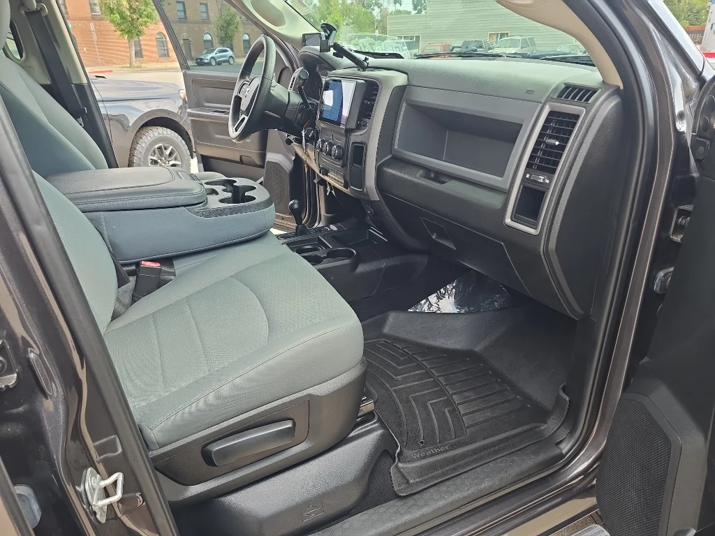 Used 2018 Grey Ram Tradesman image 35