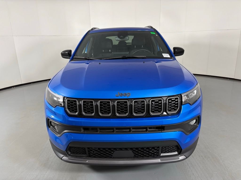 New 2026 Hydro Blue Pearl-Coat Exterior Paint Jeep Latitude image 3