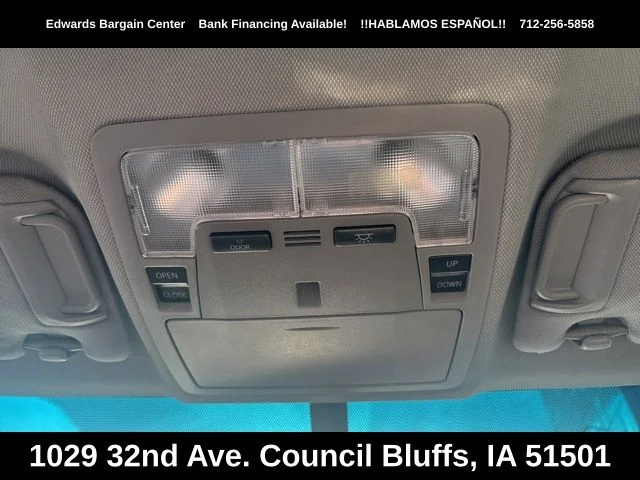 Used 2014 Silver Toyota XLE image 21
