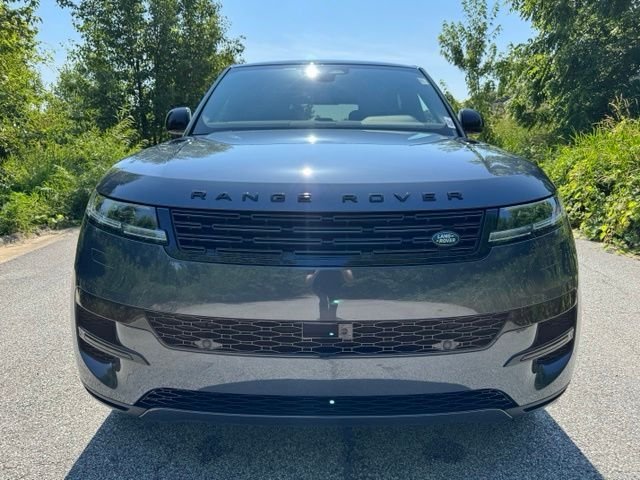 New 2026 Varesine Blue Land Rover SE image 3