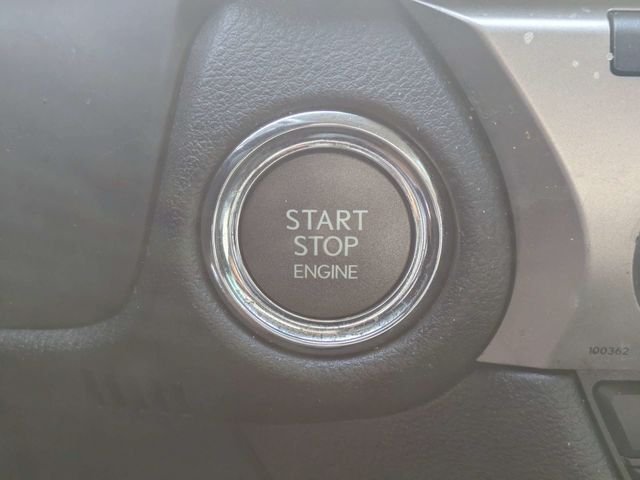Used 2014  Lexus 350 image 32