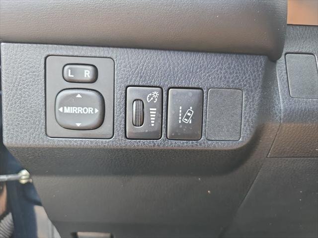 Certified Used 2018 GALACTIC AQUA Toyota Hybrid XLE image 31