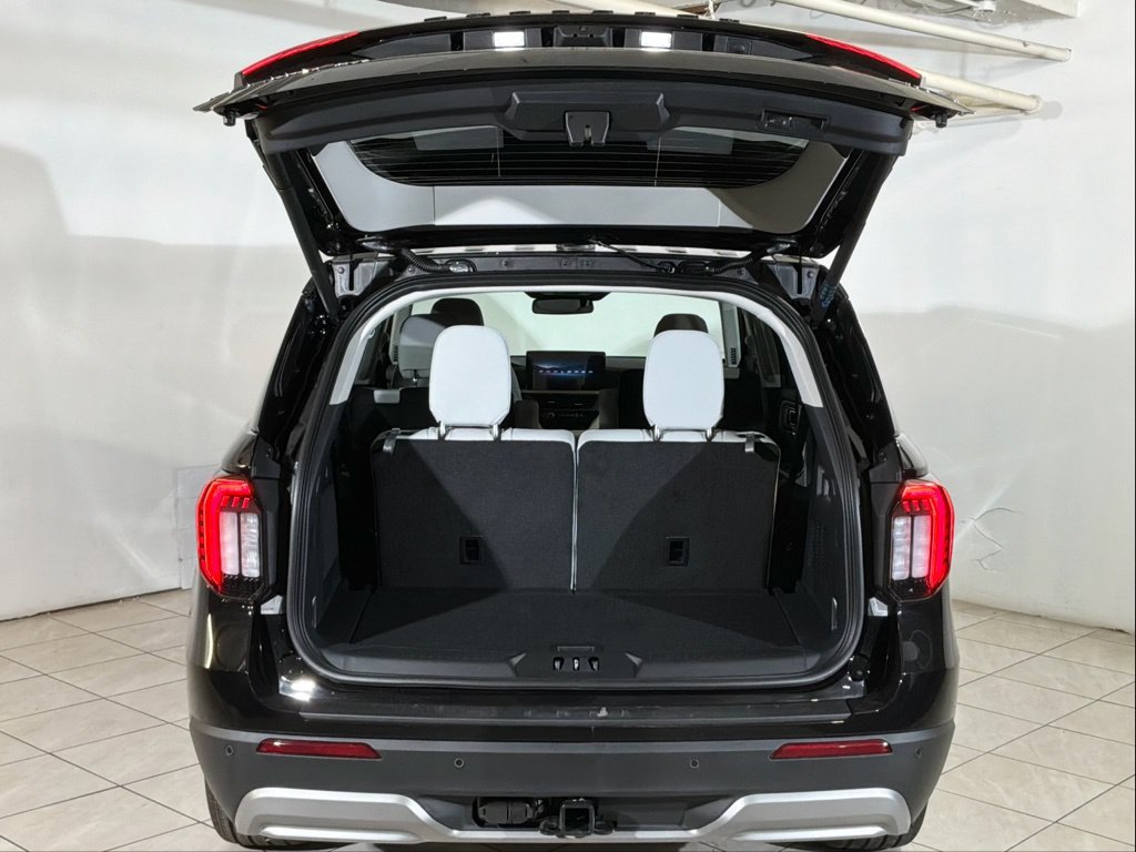 New 2026 Agate Black Metallic Ford Platinum™ image 20