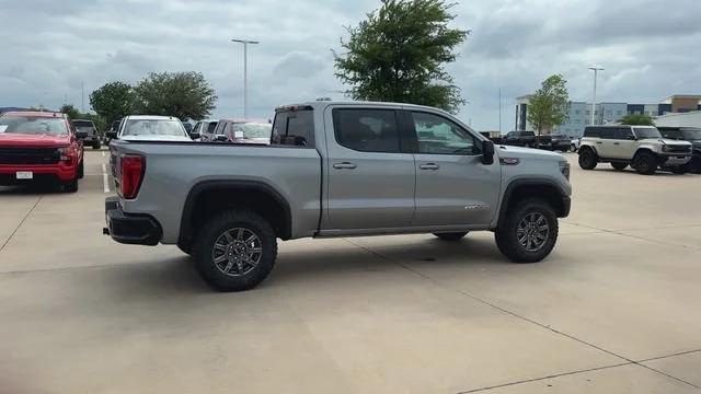 2026 GMC Sierra 1500 AT4X - Photo 9