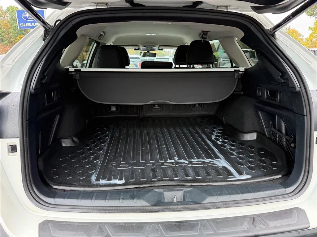 Used 2023 White Subaru Onyx Edition image 28