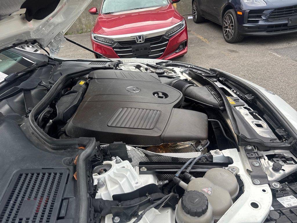 Used 2022 Polar White Mercedes-Benz Sedan image 33