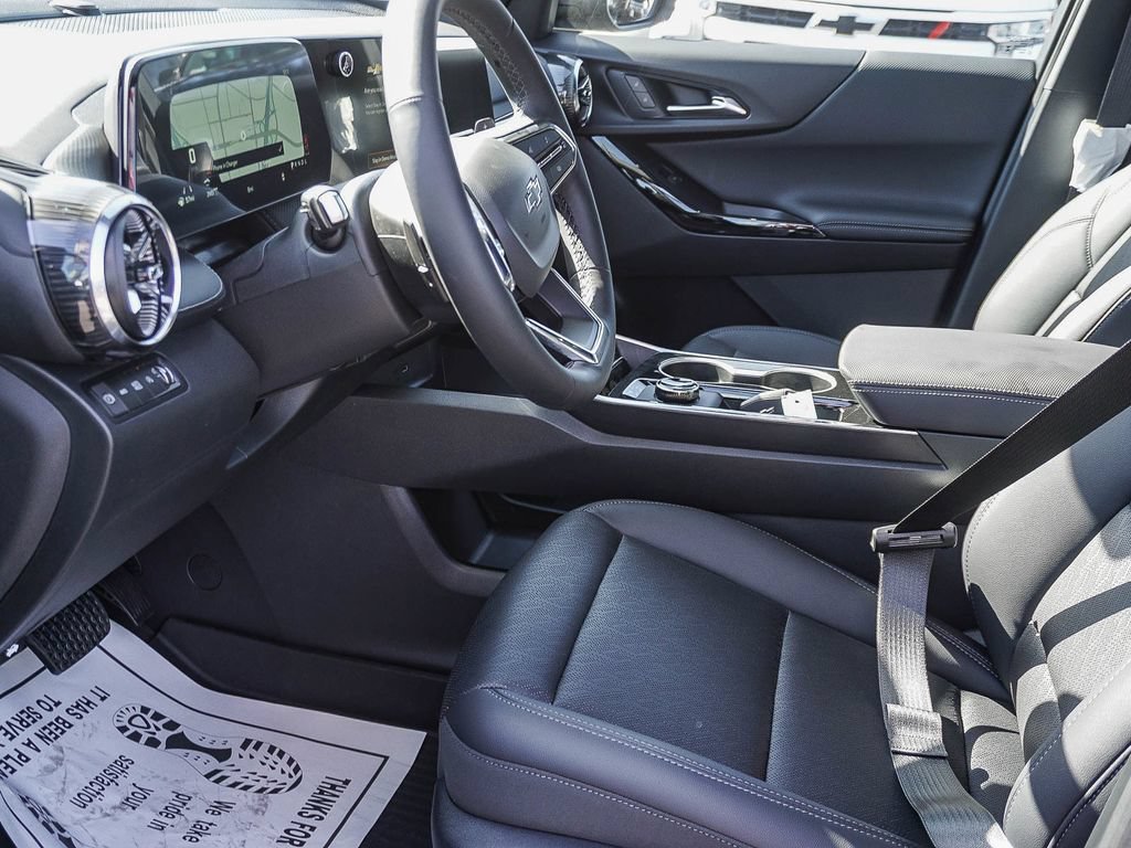 New 2027 Sterling Gray Metallic Chevrolet LT image 17