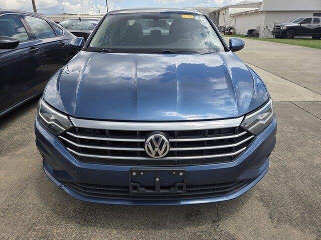 Used 2019 Blue Silk Metallic VOLKSWAGEN  image 6