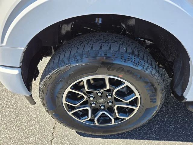 Used 2023 White Ford XLT image 23