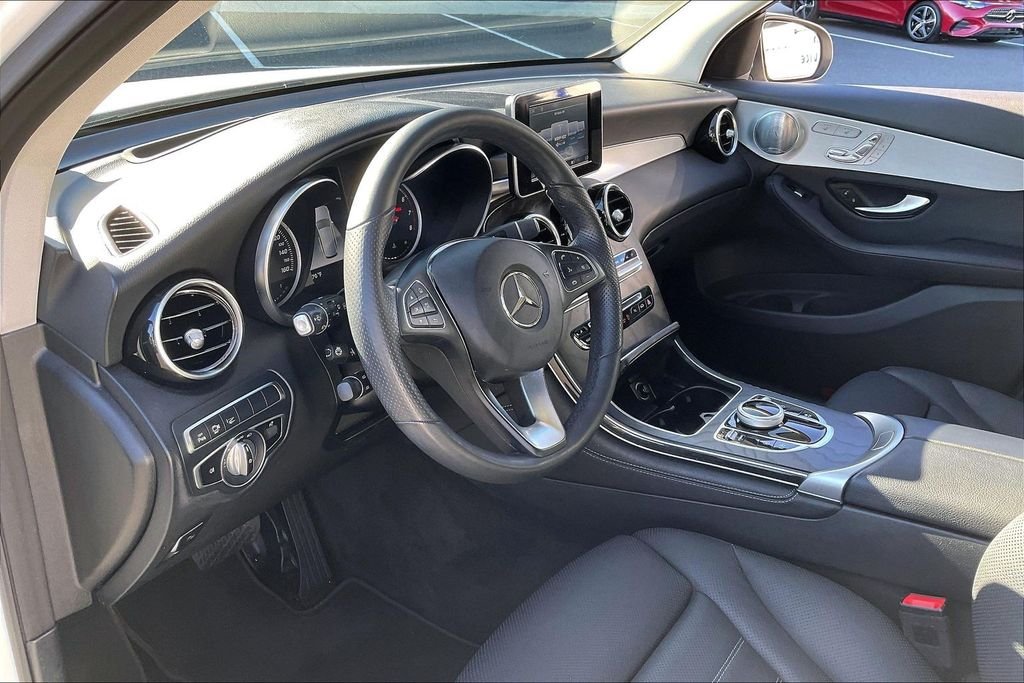2019 Mercedes-Benz GLC GLC300 - Photo 11