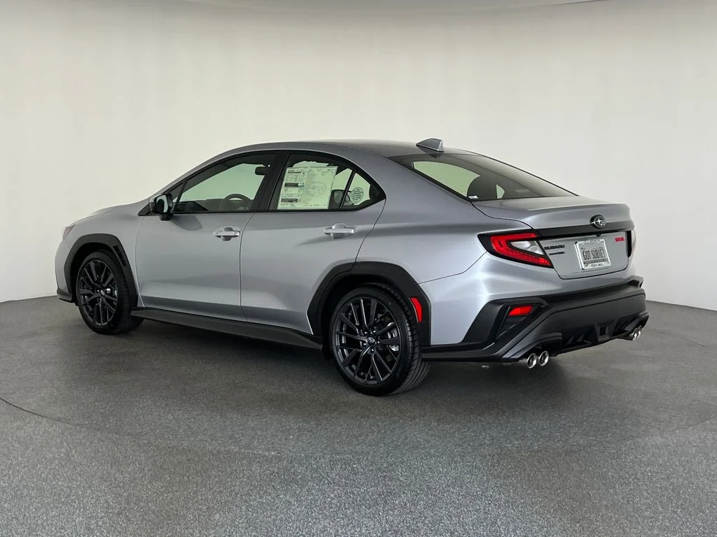 New 2026 ICE SILVER METALLIC Subaru Base image 7