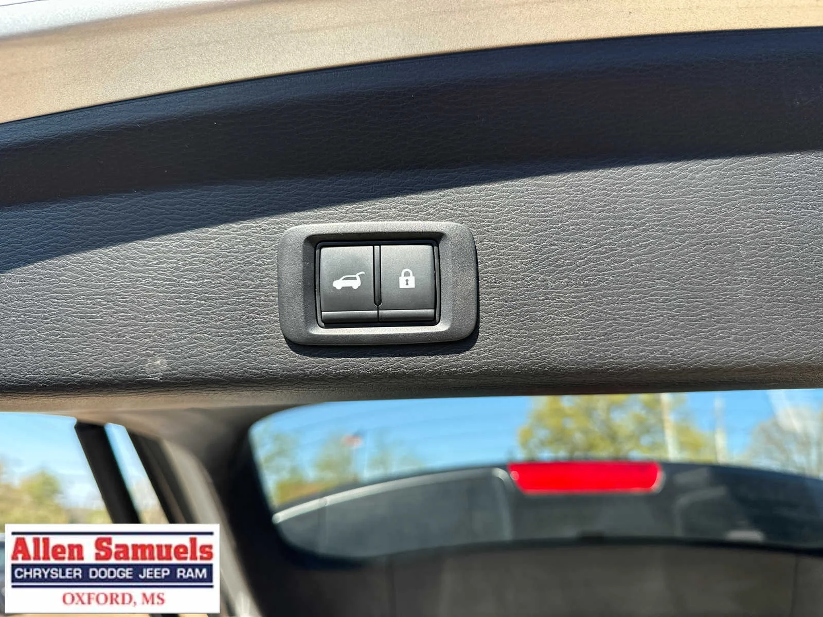 2025 Mitsubishi Outlander SE - Photo 33