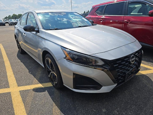Used 2023 Silver Nissan 2.5 SR image 1
