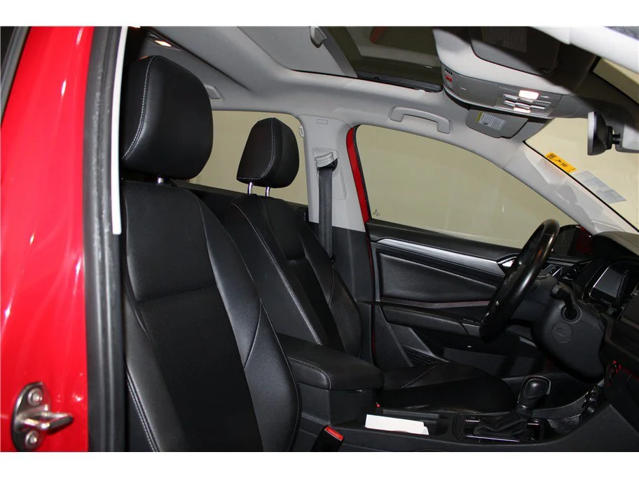Used 2019 Red Volkswagen SEL image 23