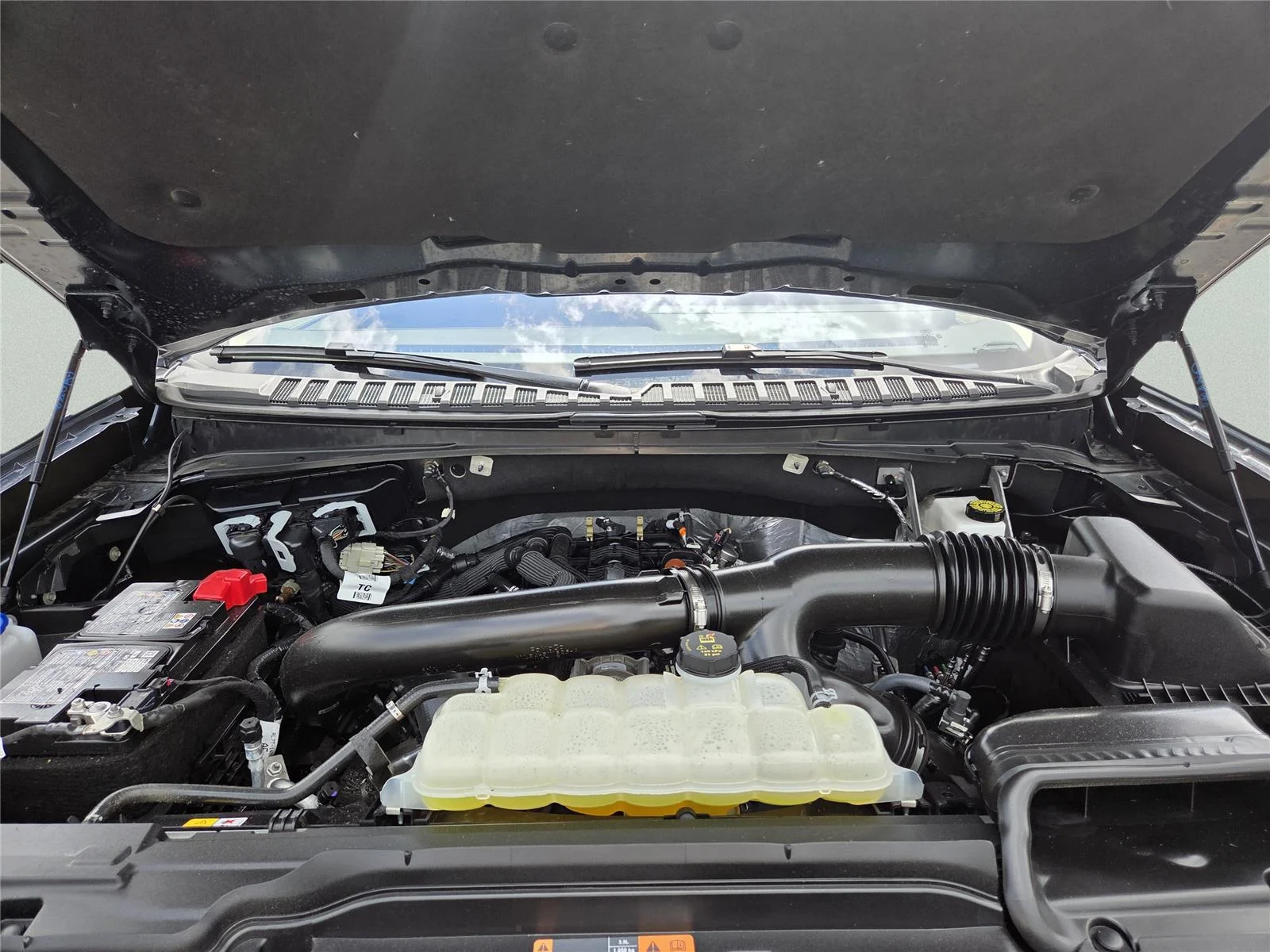 Used 2025 Stone Blue Ford Platinum image 31