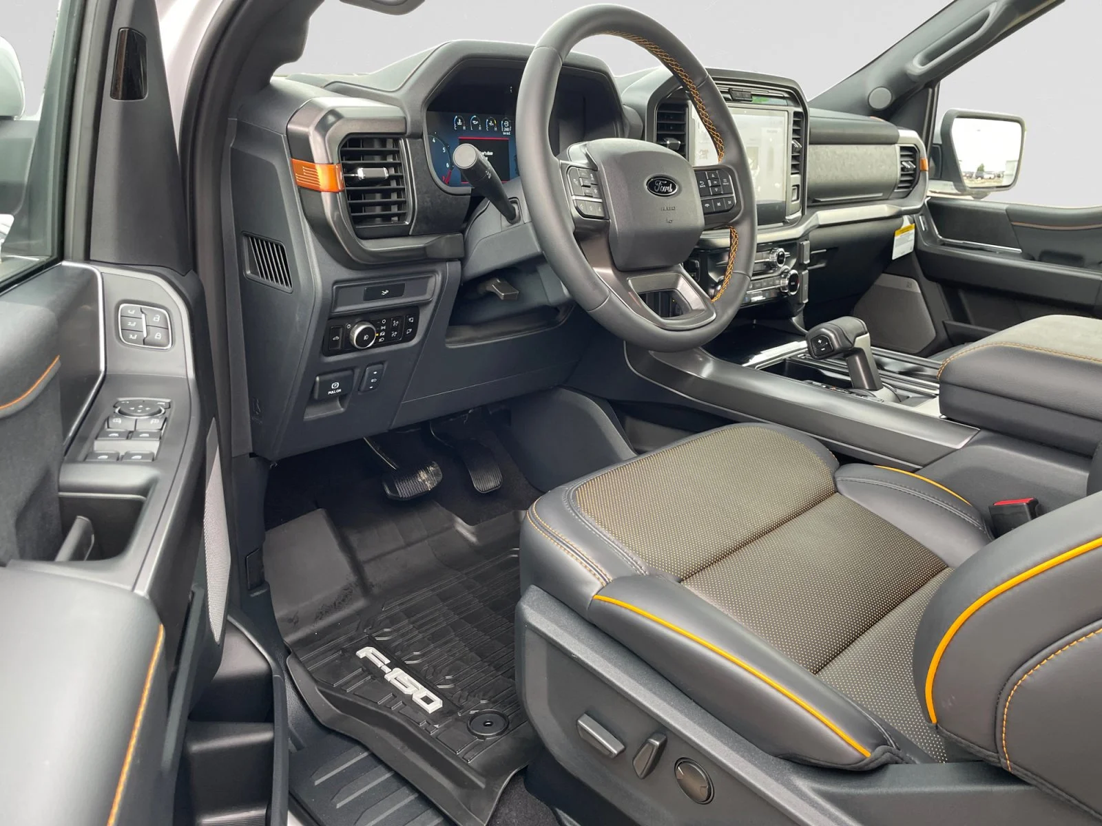 New 2026 Oxford White Ford Tremor image 13