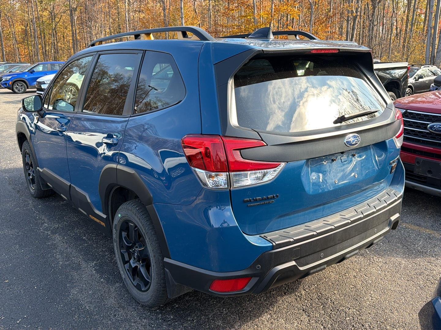 Used 2024 Geyser Blue Subaru Wilderness image 10