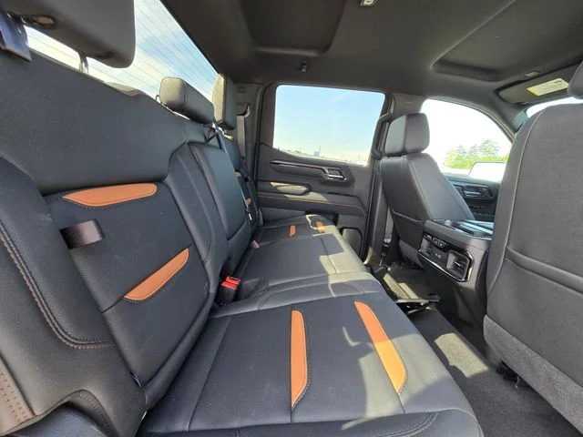 Used 2025 White GMC AT4 image 14