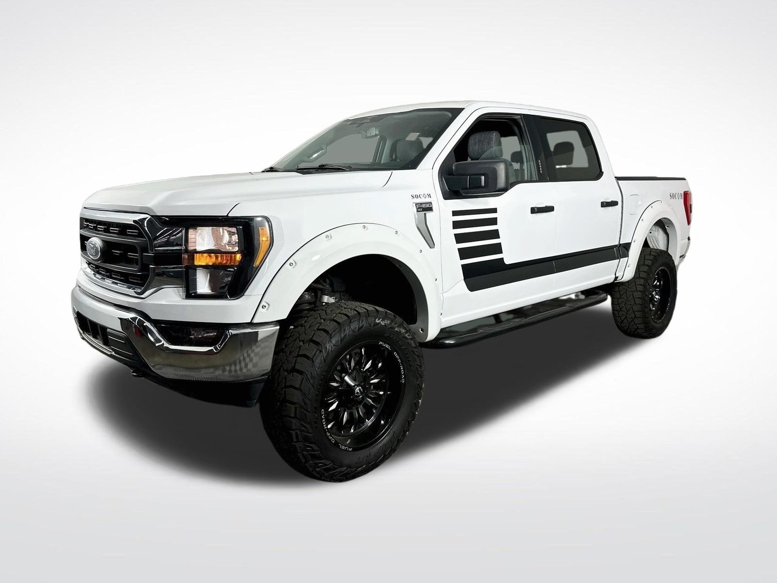 Used 2023 White Ford XL image 4