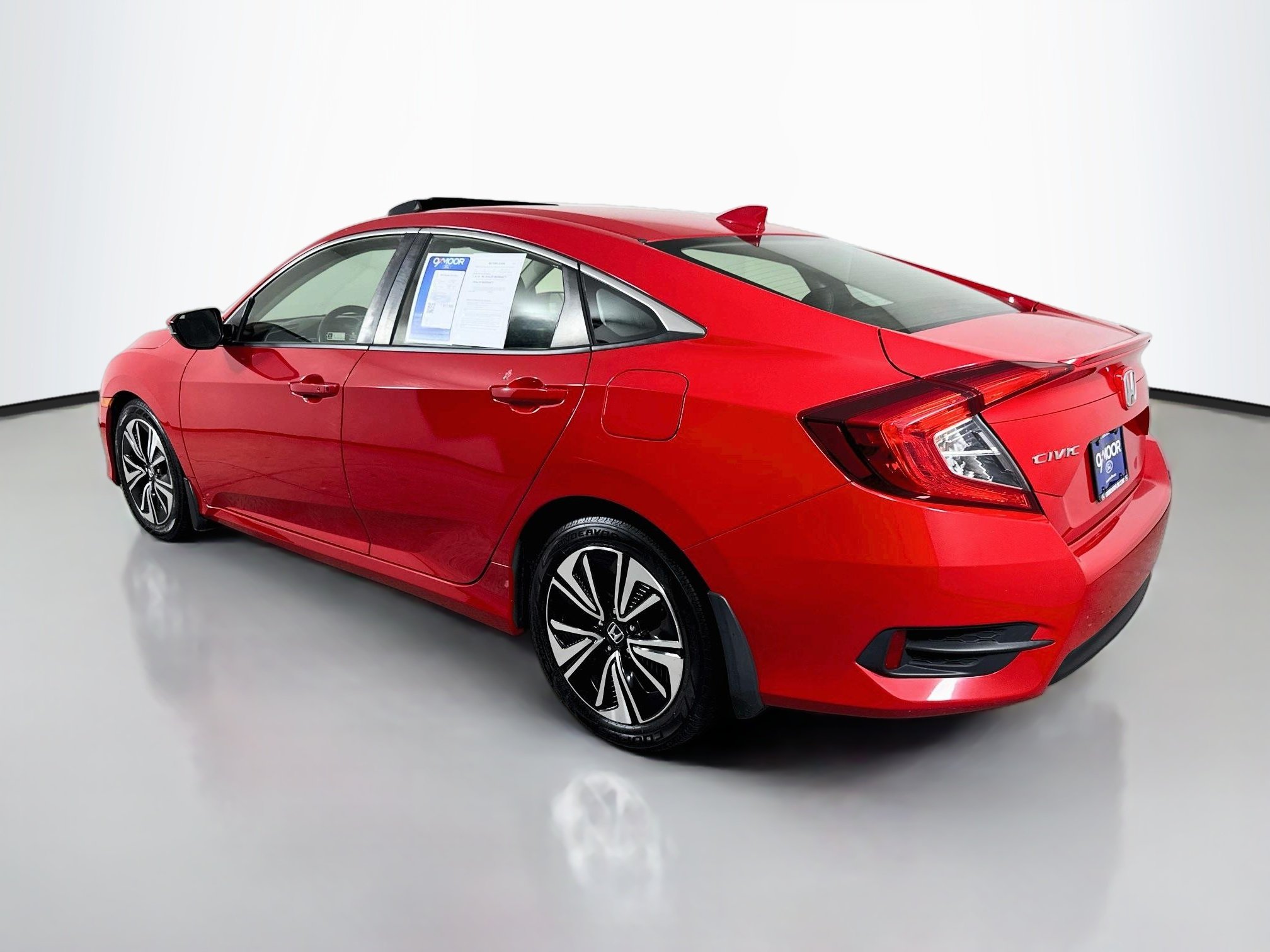 Used 2018 Rallye Red Honda EX-L image 11