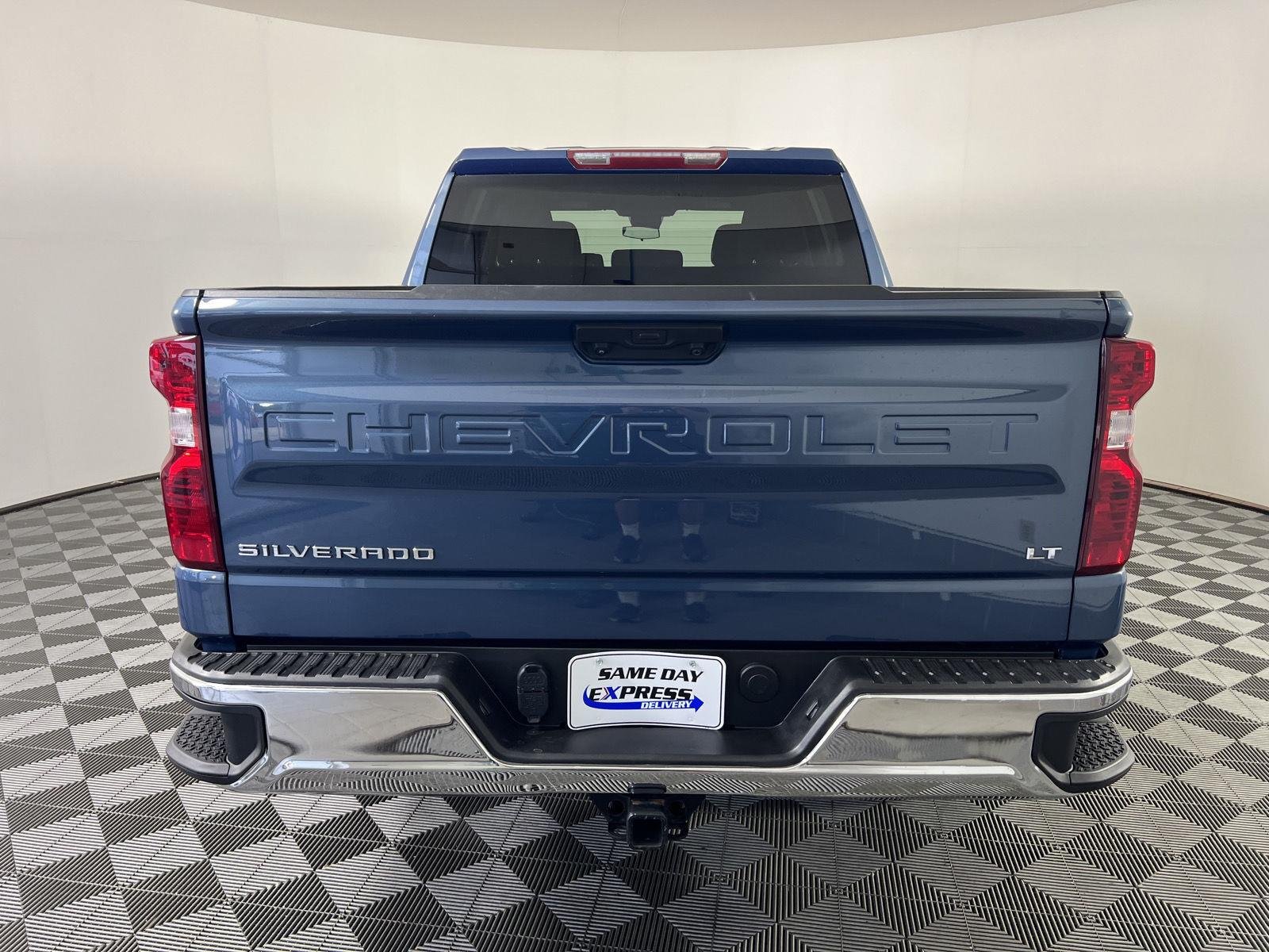 Used 2024 Lakeshore Blue Metallic Chevrolet LT image 24