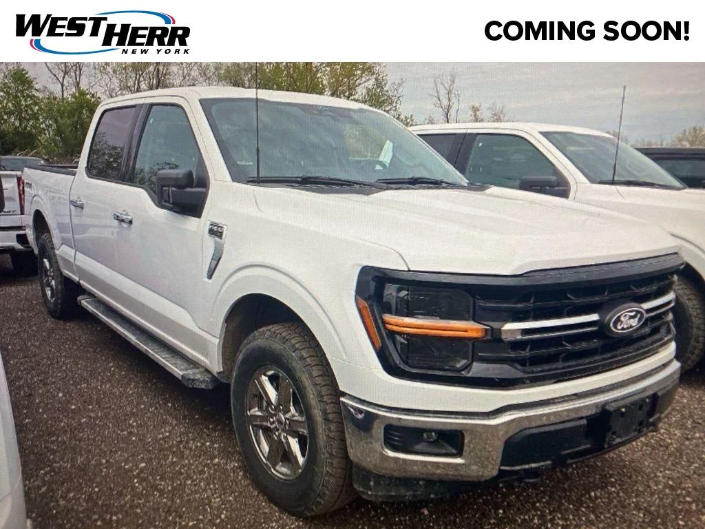 Used 2025 Oxford White Ford XLT image 1